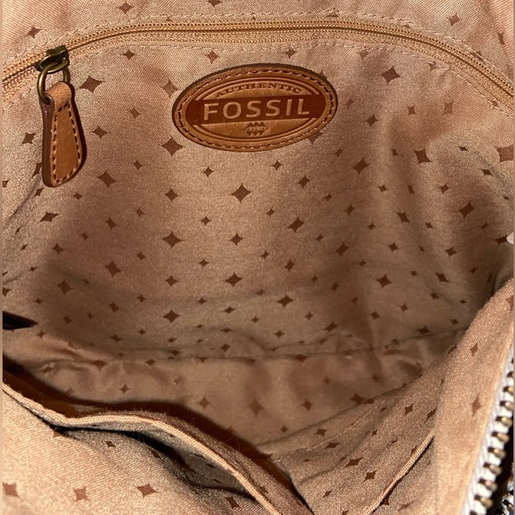 Fossil Explorer Leather Crossbody Handbag - Picture 5 of 10